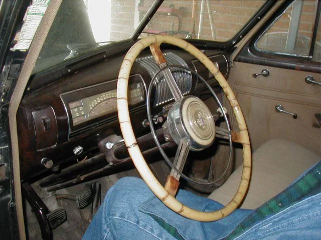 Buick-Series-40-1939-Black-Beige-1