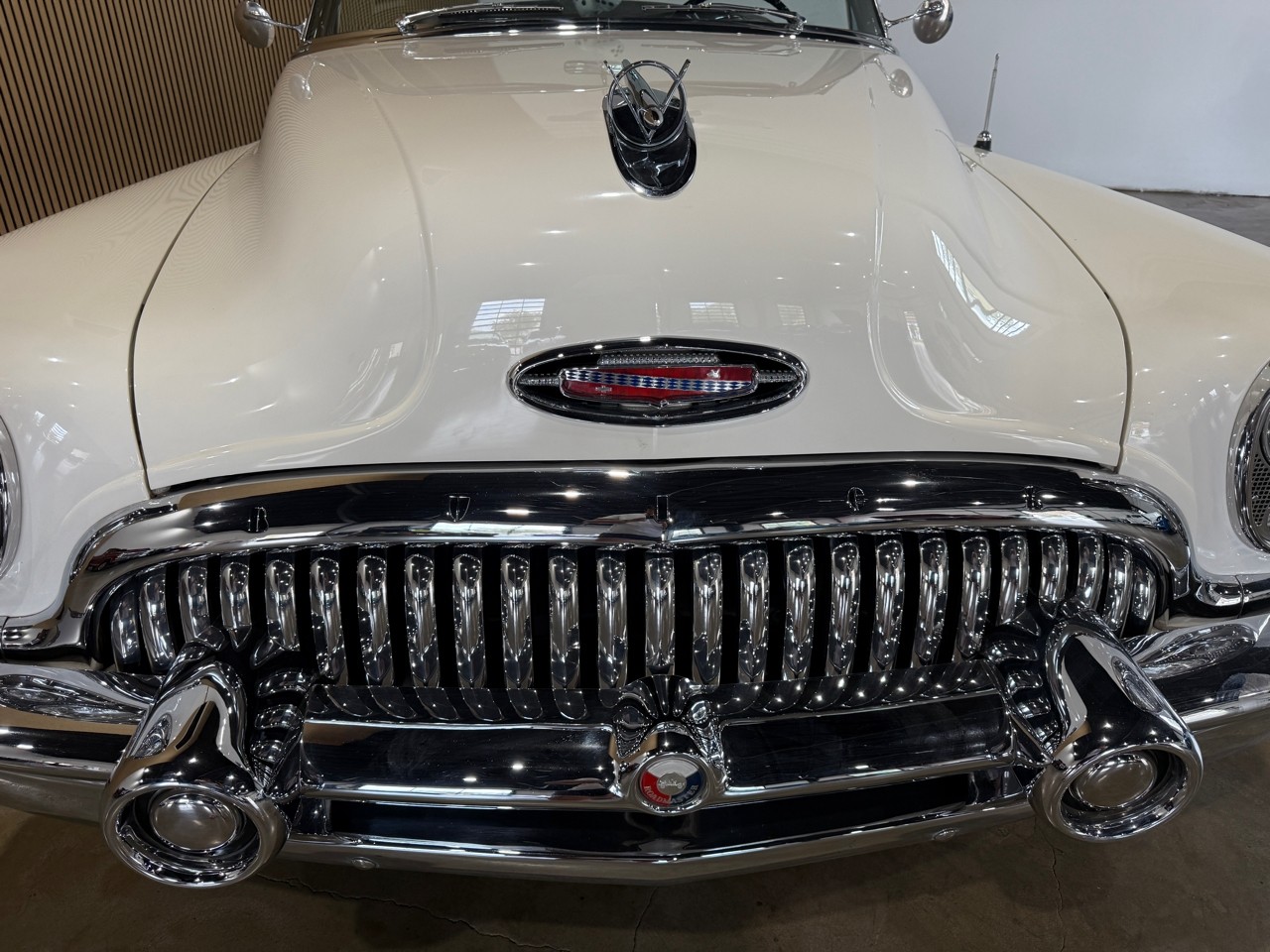 Buick-Skylark-1953-Classic-Car-12