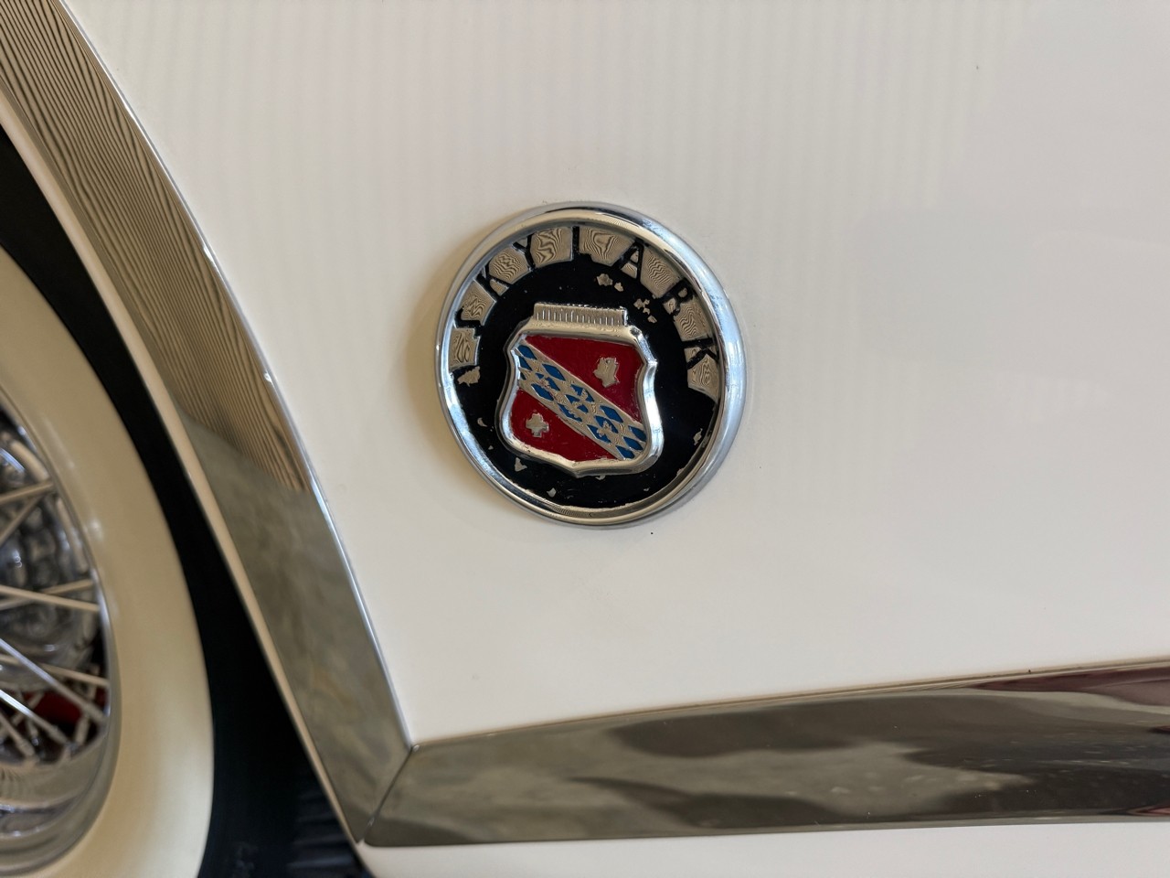 Buick-Skylark-1953-Classic-Car-15