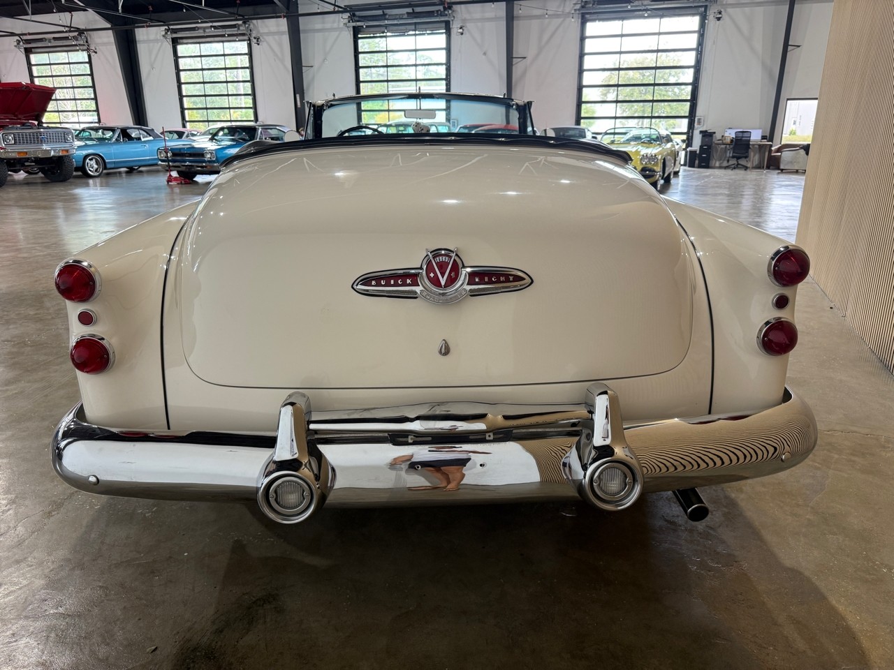 Buick-Skylark-1953-Classic-Car-18
