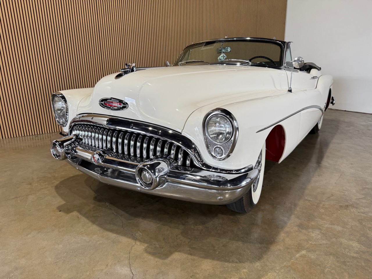 Buick-Skylark-1953-Classic-Car-2