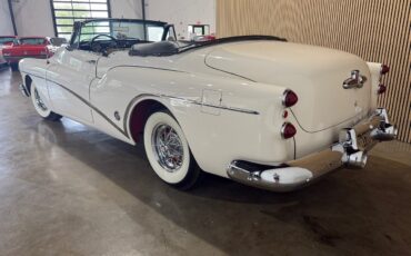 Buick-Skylark-1953-Classic-Car-21