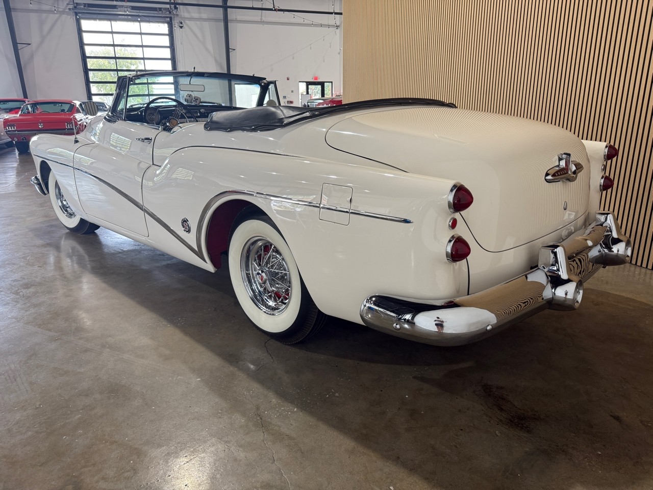 Buick-Skylark-1953-Classic-Car-21