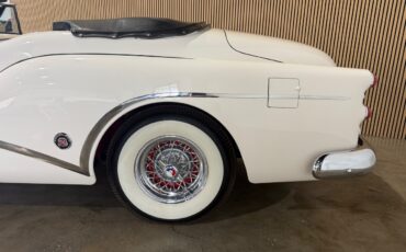 Buick-Skylark-1953-Classic-Car-24
