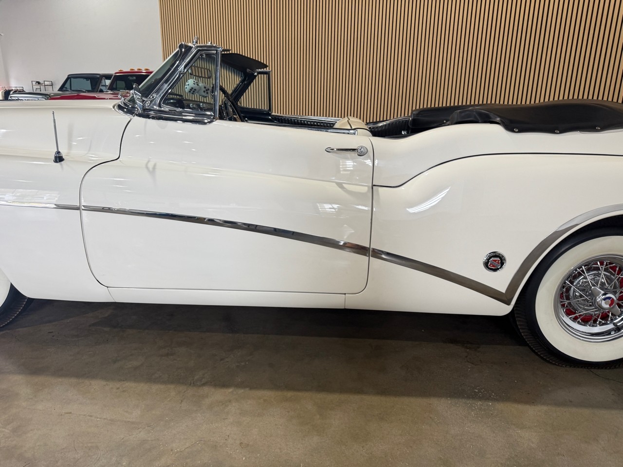 Buick-Skylark-1953-Classic-Car-25