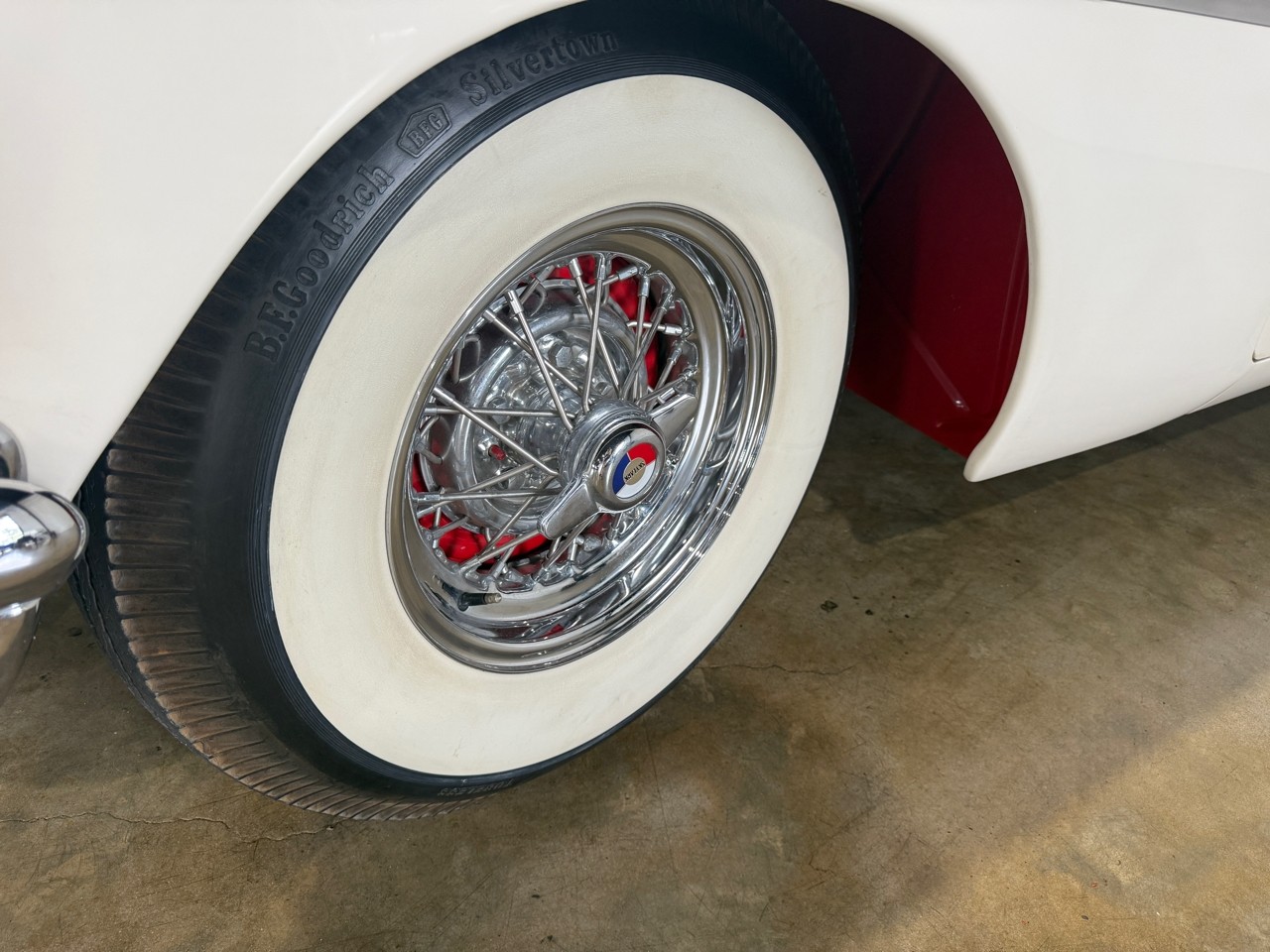 Buick-Skylark-1953-Classic-Car-27