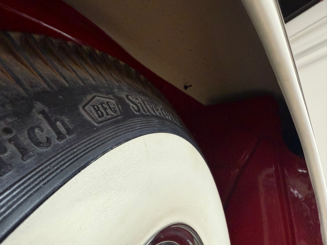 Buick-Skylark-1953-Classic-Car-29