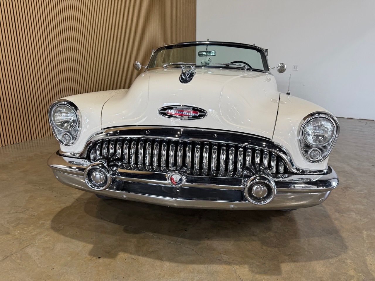 Buick-Skylark-1953-Classic-Car-3