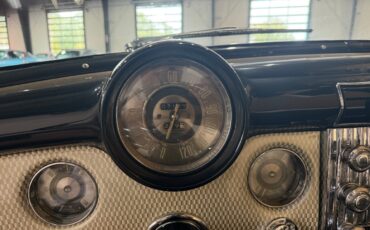 Buick-Skylark-1953-Classic-Car-38