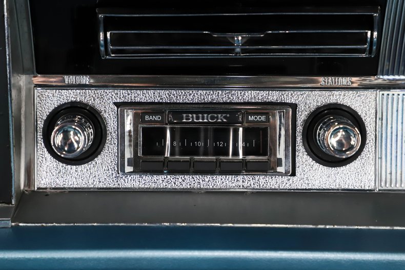 Buick-Skylark-1965-Astro-Blue-Blue-35