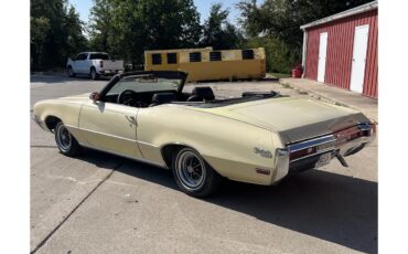 Buick-Skylark-1970-Creme-Tan-1