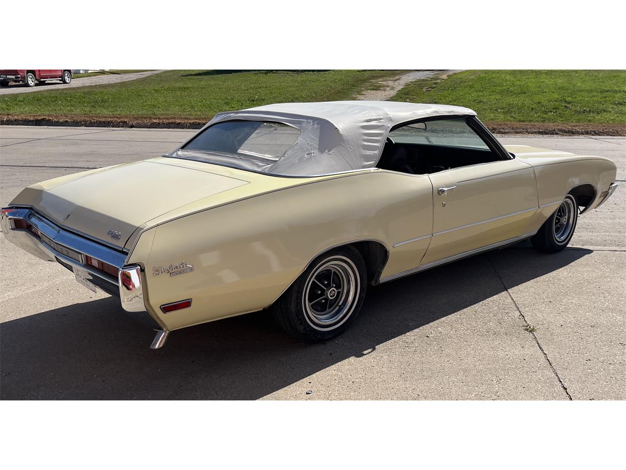 Buick-Skylark-1970-Creme-Tan-10