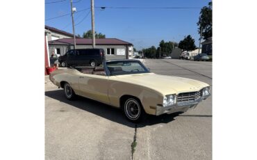 Buick-Skylark-1970-Creme-Tan-11