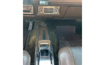 Buick-Skylark-1970-Creme-Tan-16