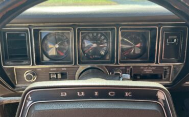 Buick-Skylark-1970-Creme-Tan-18