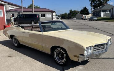 Buick-Skylark-1970-Creme-Tan-2