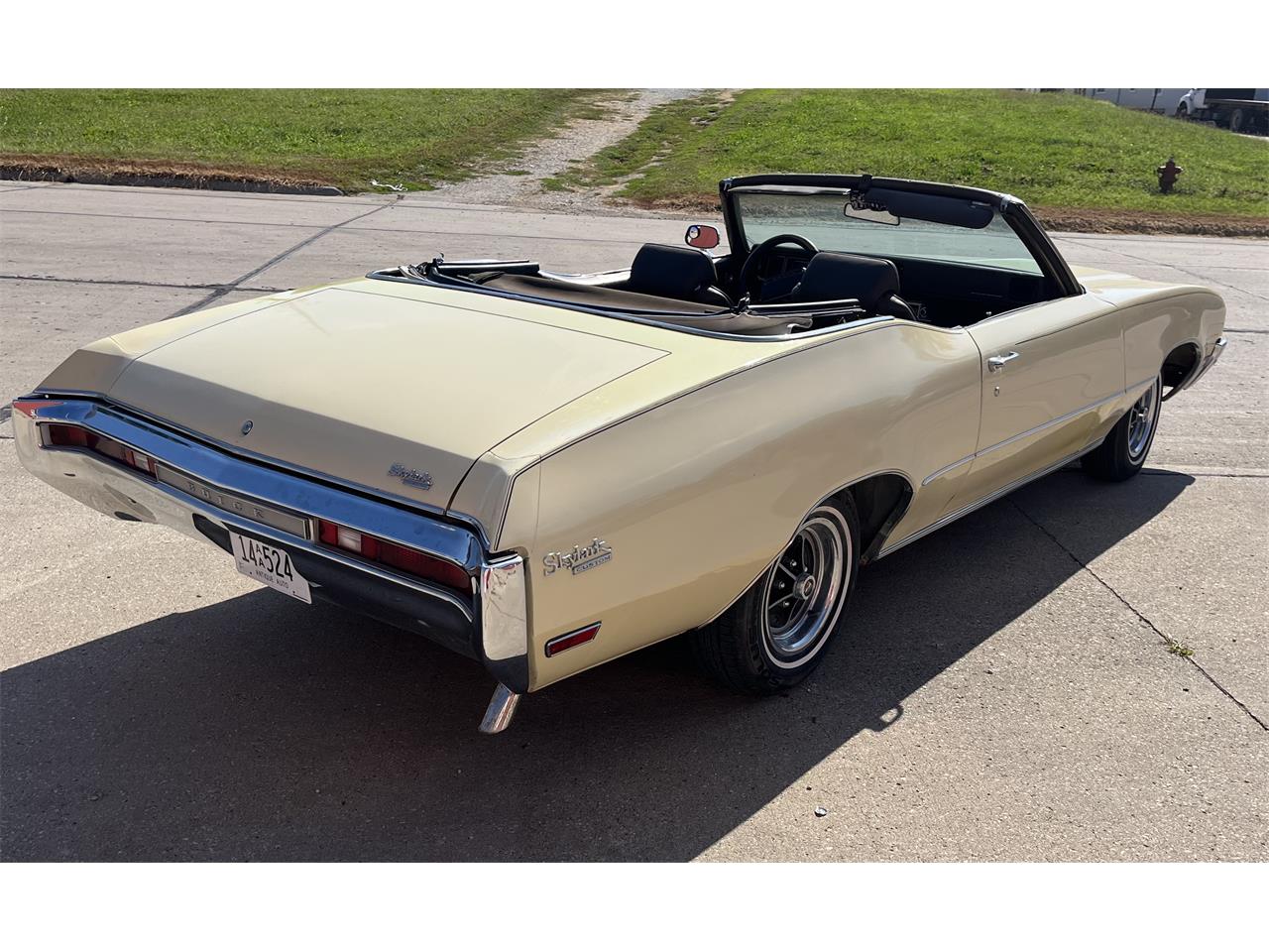 Buick-Skylark-1970-Creme-Tan-4