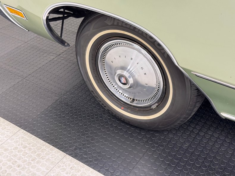 Buick-Skylark-1971-Silver-Fern-Green-10