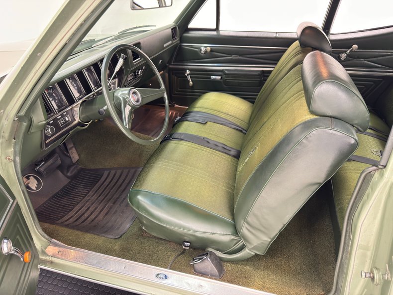 Buick-Skylark-1971-Silver-Fern-Green-35