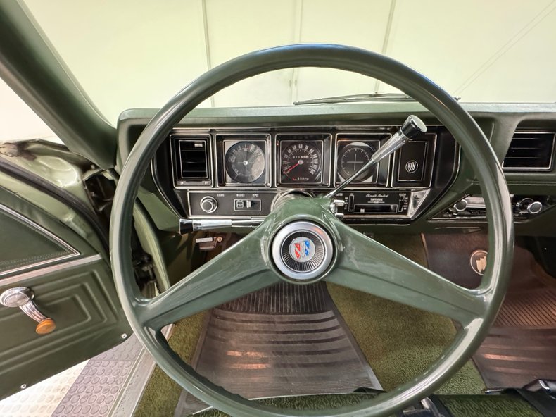 Buick-Skylark-1971-Silver-Fern-Green-42