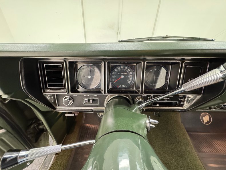 Buick-Skylark-1971-Silver-Fern-Green-43