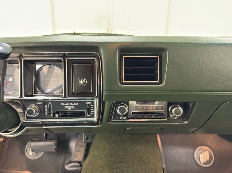 Buick-Skylark-1971-Silver-Fern-Green-44