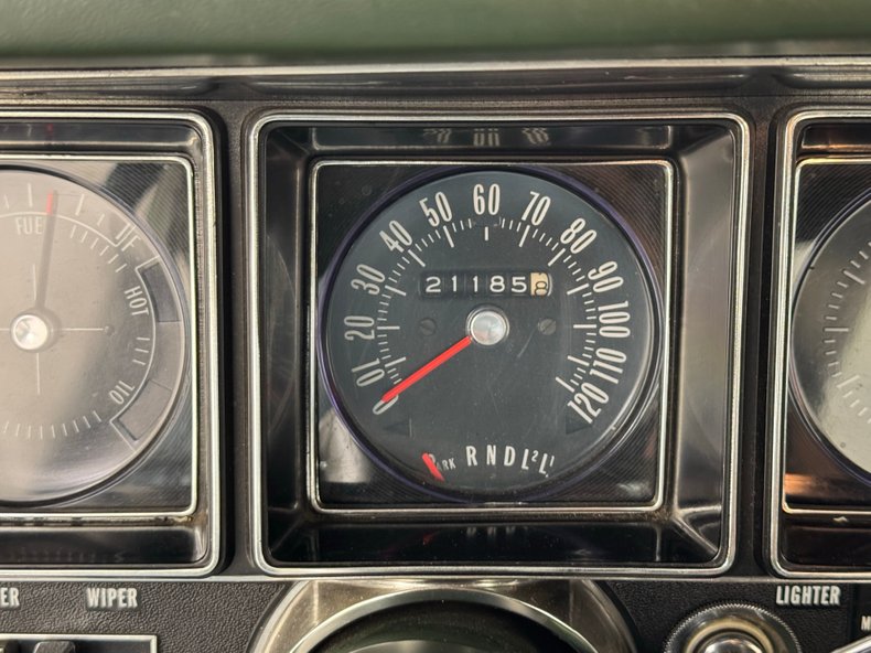 Buick-Skylark-1971-Silver-Fern-Green-45