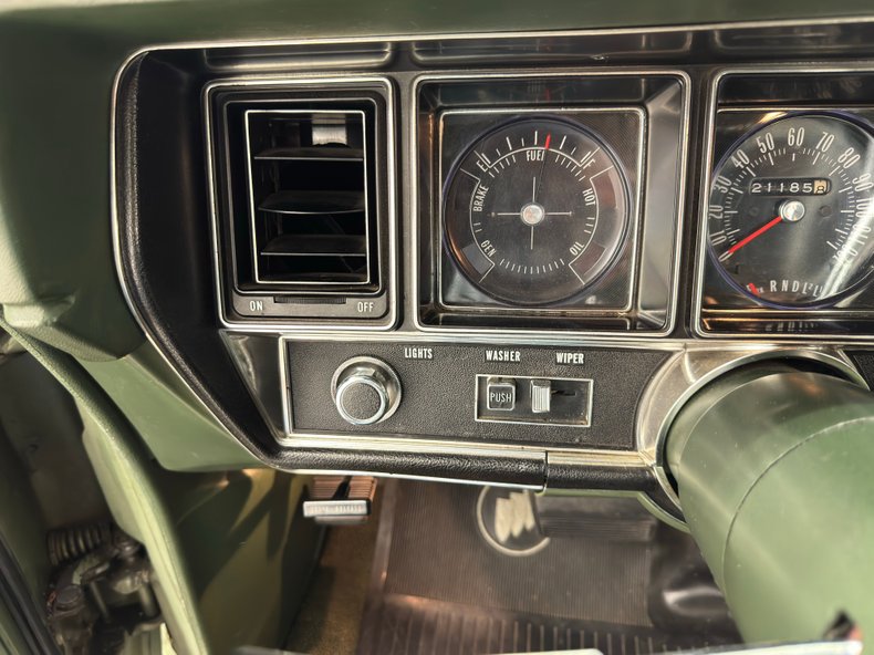 Buick-Skylark-1971-Silver-Fern-Green-46