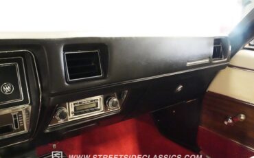 Buick-Skylark-1972-Fire-Red-White-42