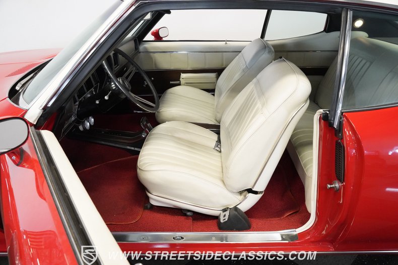 Buick-Skylark-1972-Fire-Red-White-44