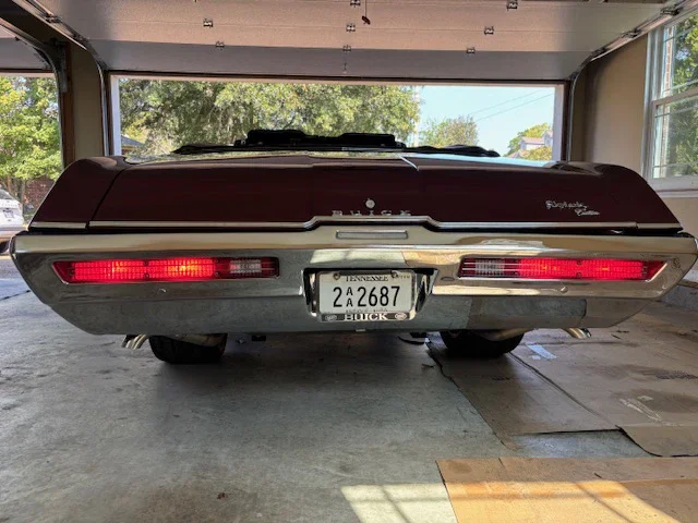 Buick-Skylark-convertible-1969-Burgundy-Black-53
