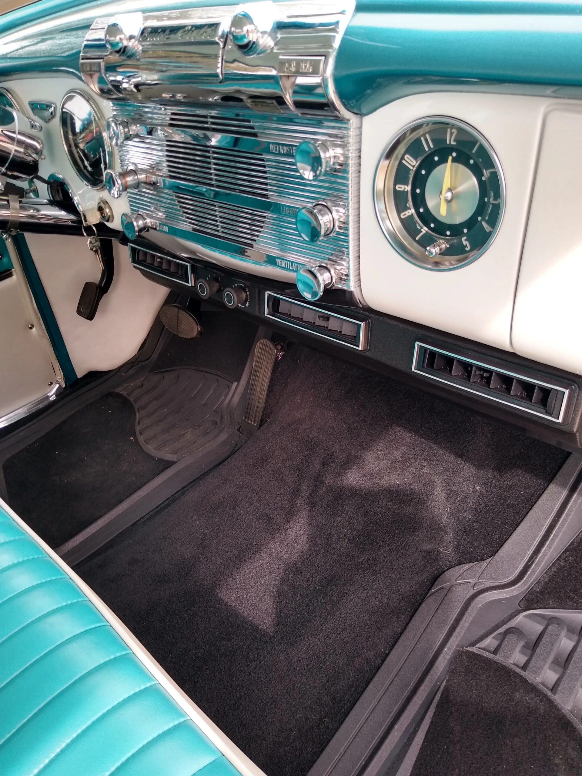 Buick-Special-1952-Custom-Custom-11