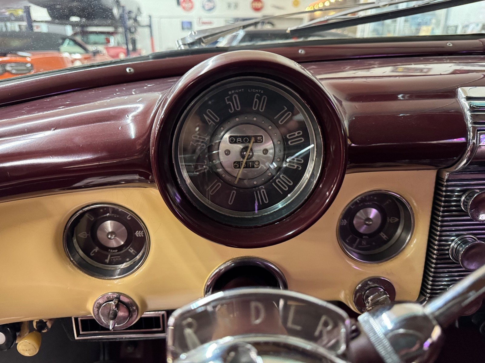 Buick-Super-1952-32