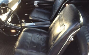 Buick-Wildcat-1968-White-Black-11