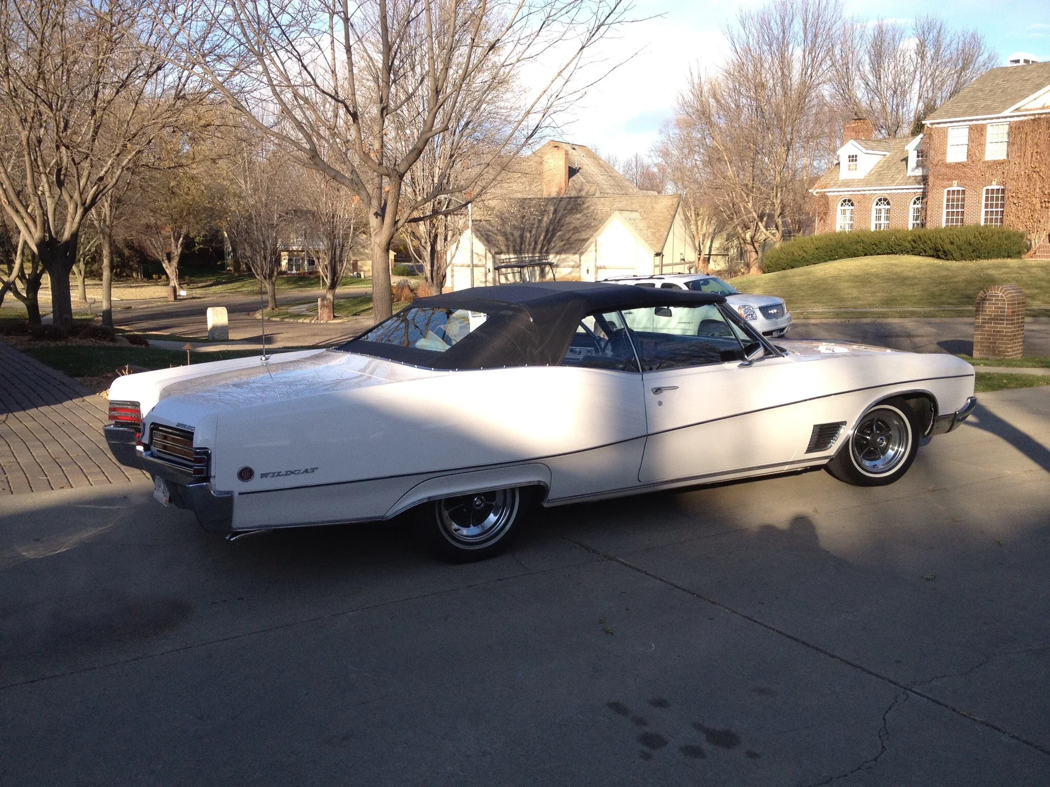 Buick-Wildcat-1968-White-Black