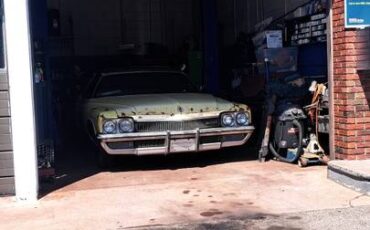 Buick-centurion-1972-yellow-1