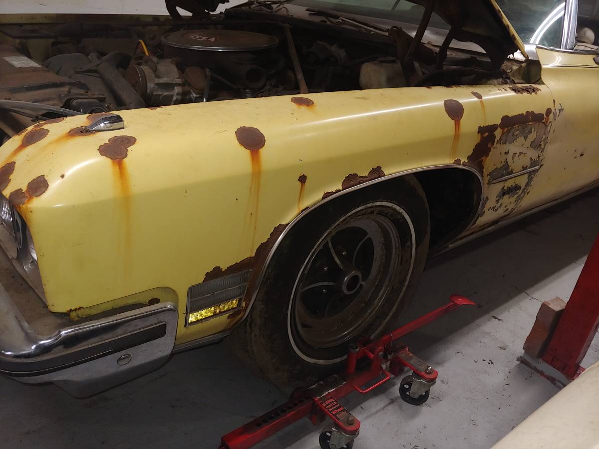 Buick-centurion-1972-yellow-14