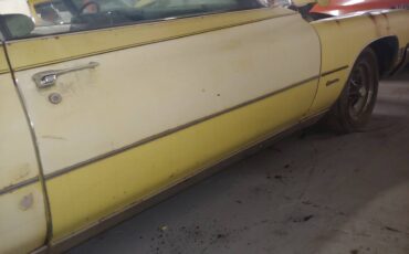 Buick-centurion-1972-yellow-19