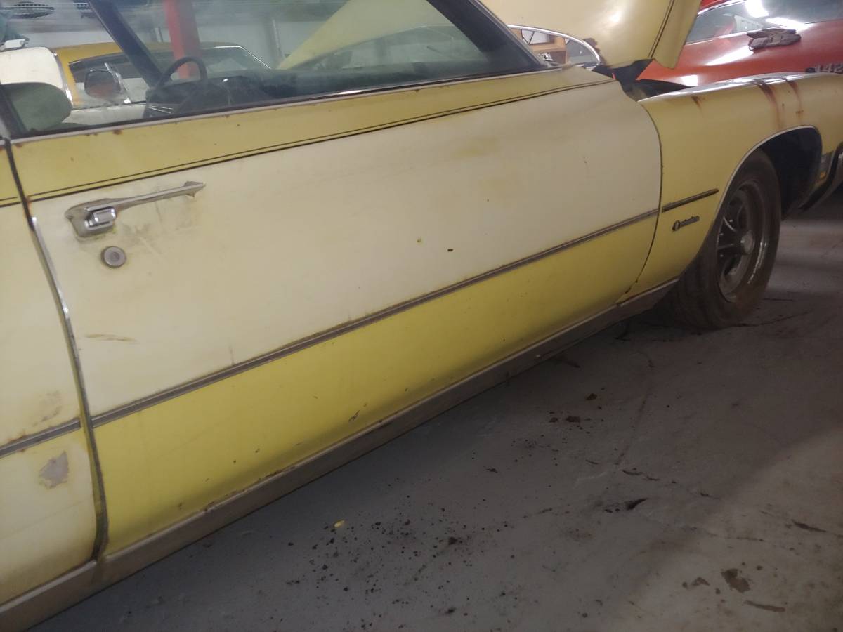 Buick-centurion-1972-yellow-19