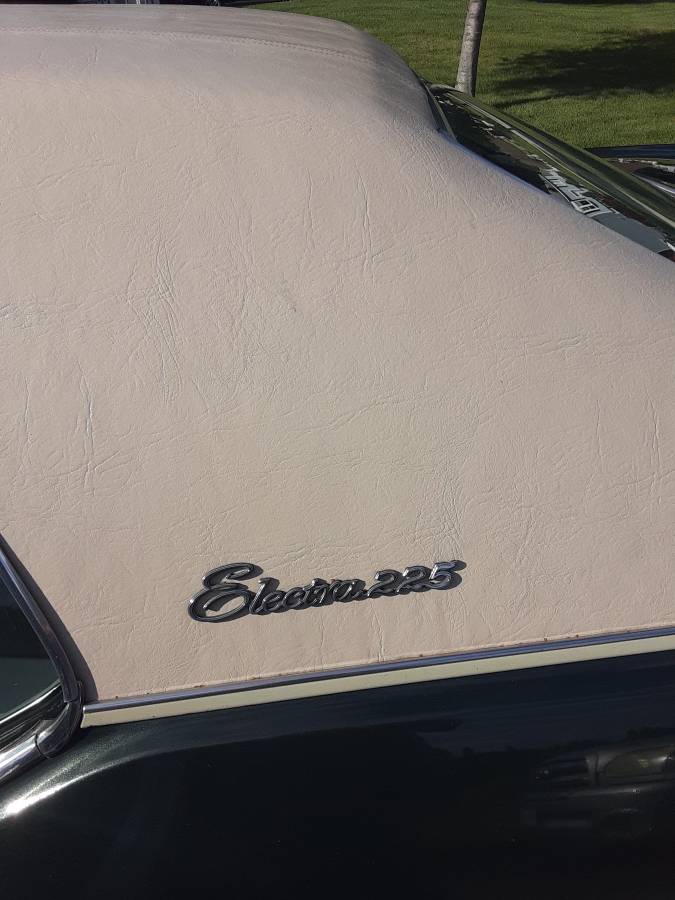 Buick-electra-225-1972-green-5