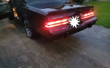 Buick-grand-national-1985-black-1
