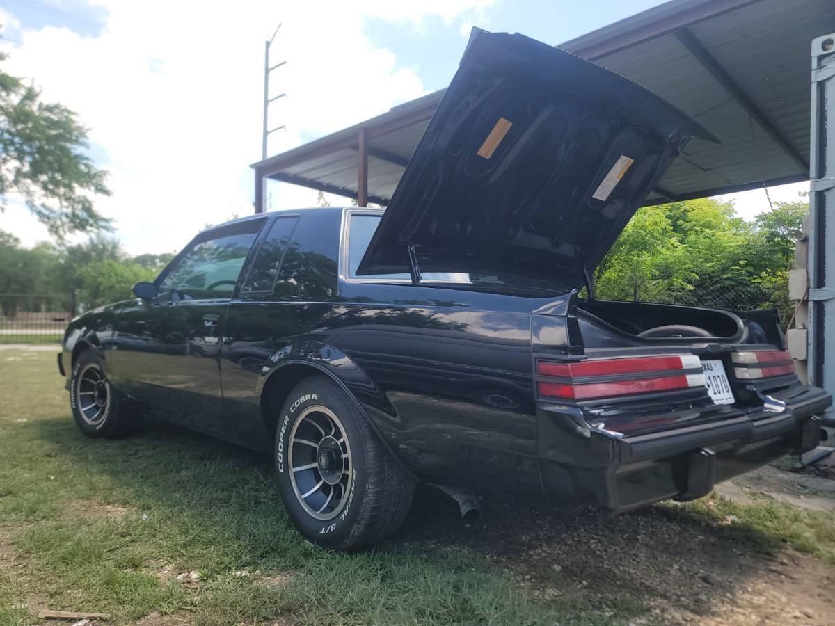 Buick-grand-national-1985-black-3