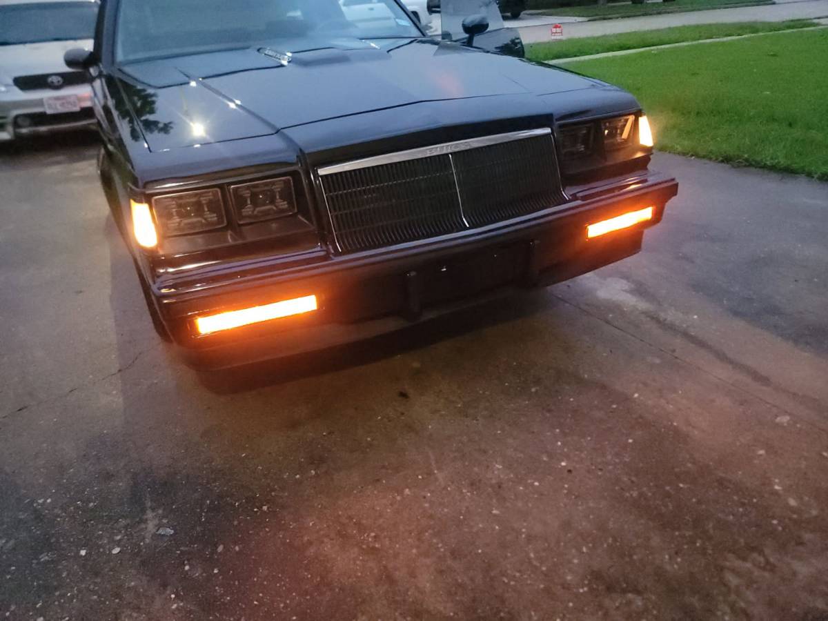 Buick-grand-national-1985-black-9
