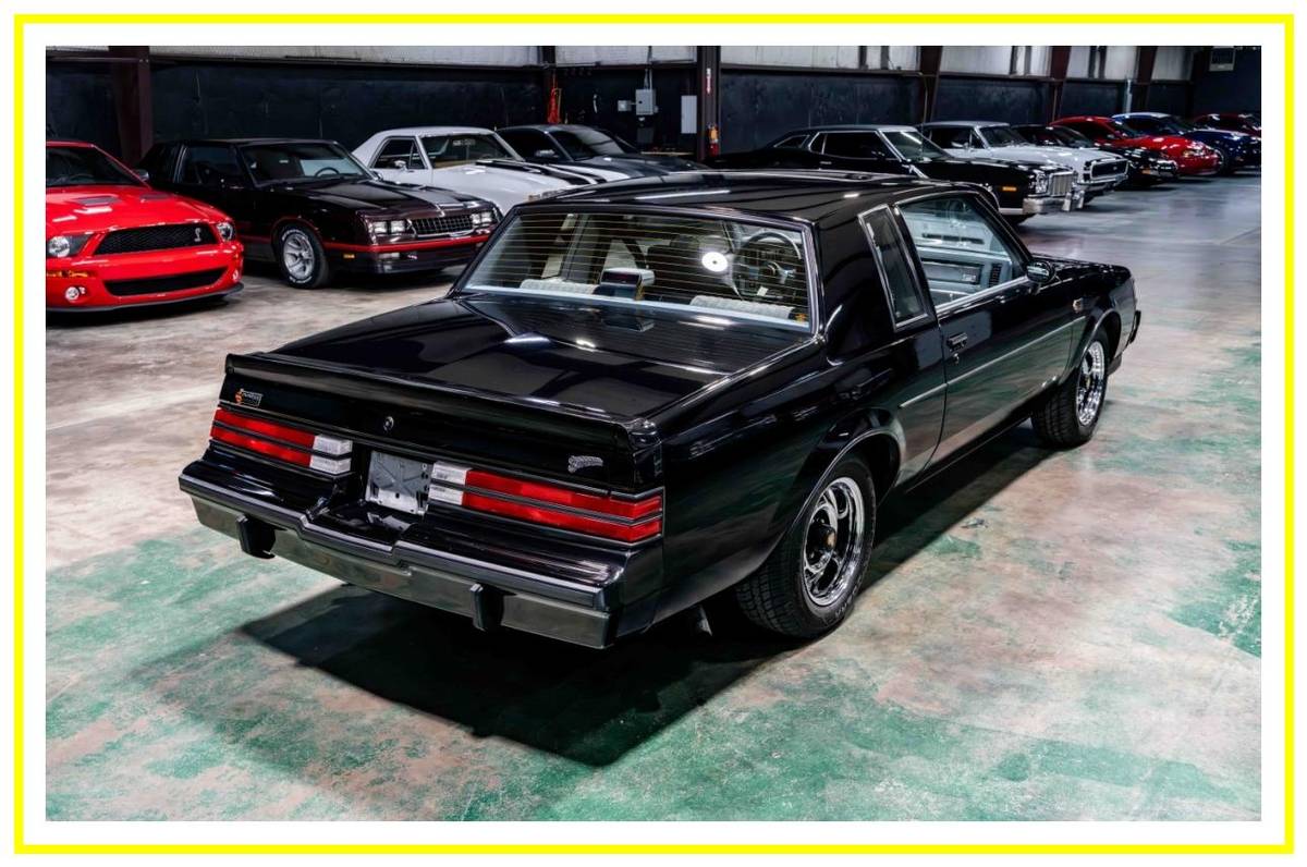 Buick-grand-national-1986-black-24