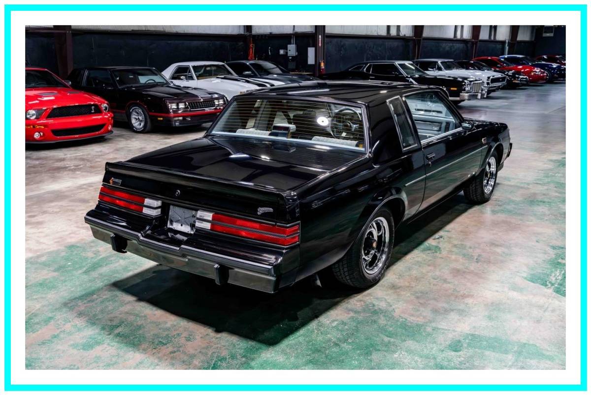 Buick-grand-national-1986-black-28