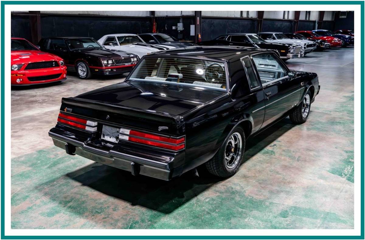 Buick-grand-national-1986-black-31