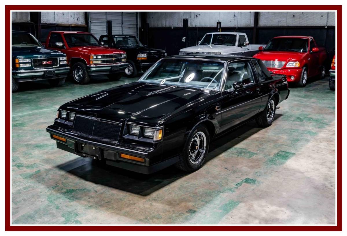 Buick-grand-national-1986-black-4