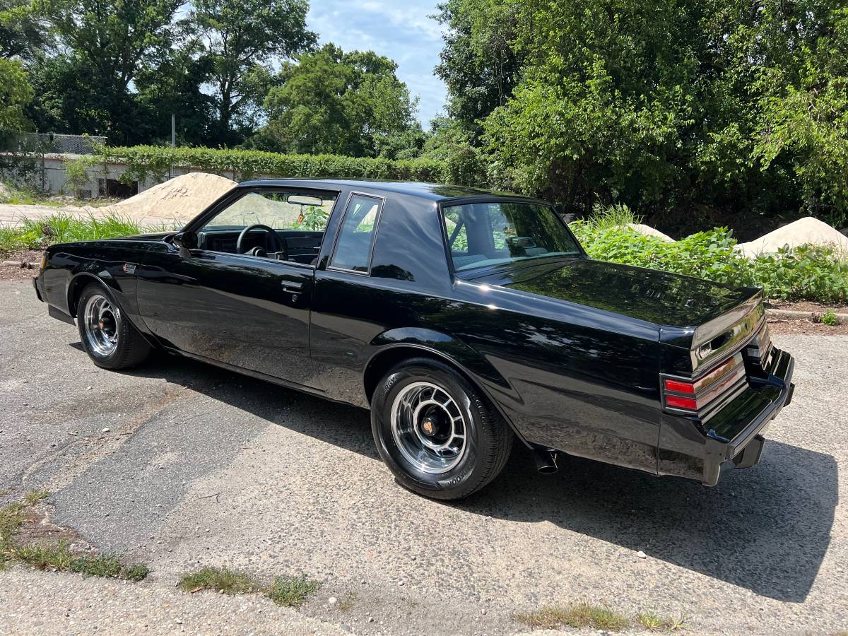Buick-grand-national-1987-black-18
