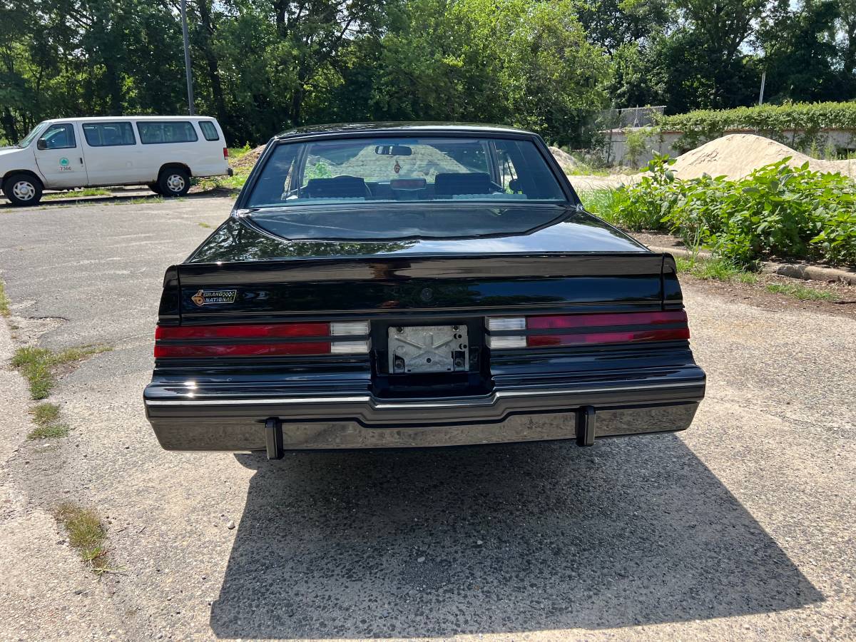 Buick-grand-national-1987-black-20