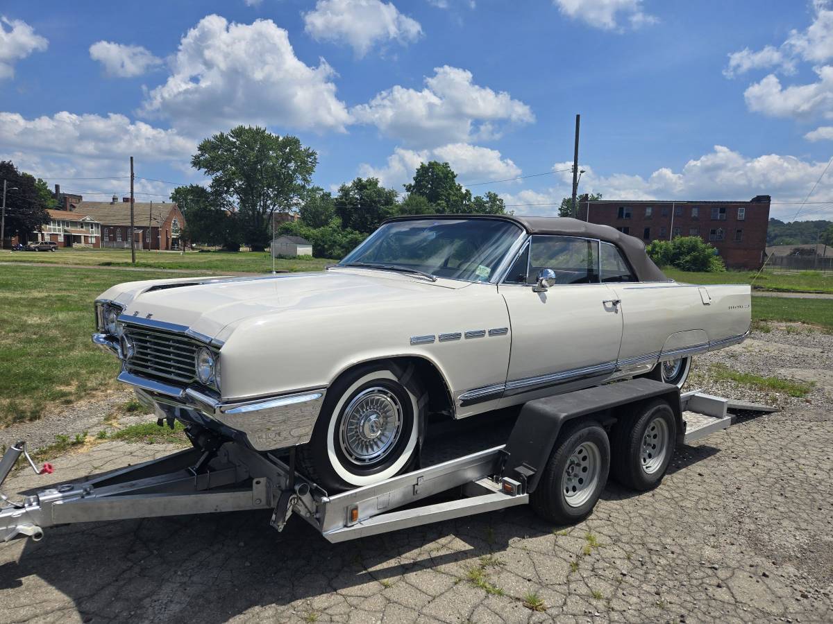 Buick-lacrosse-1964-white-7